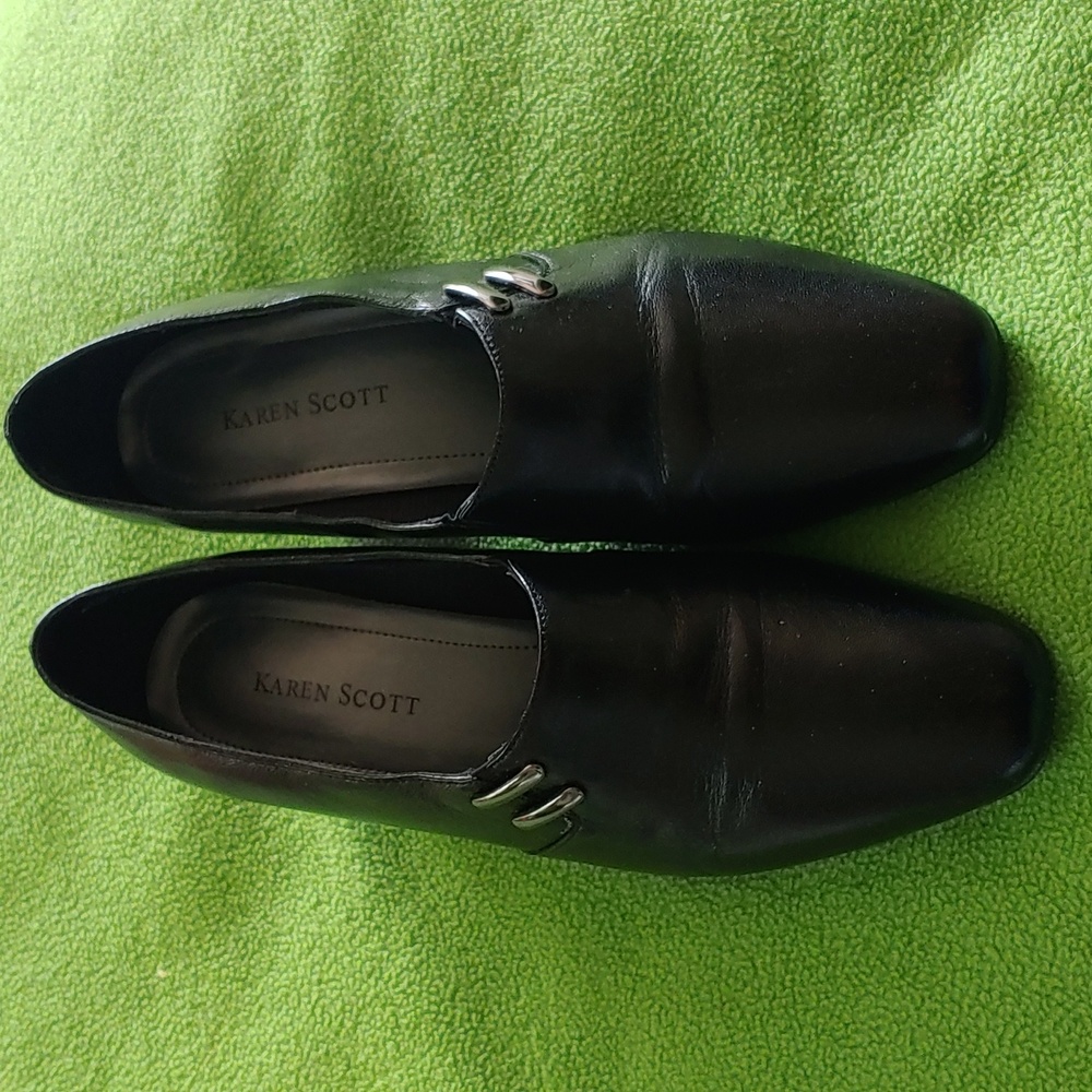 Karen Scott Shoes